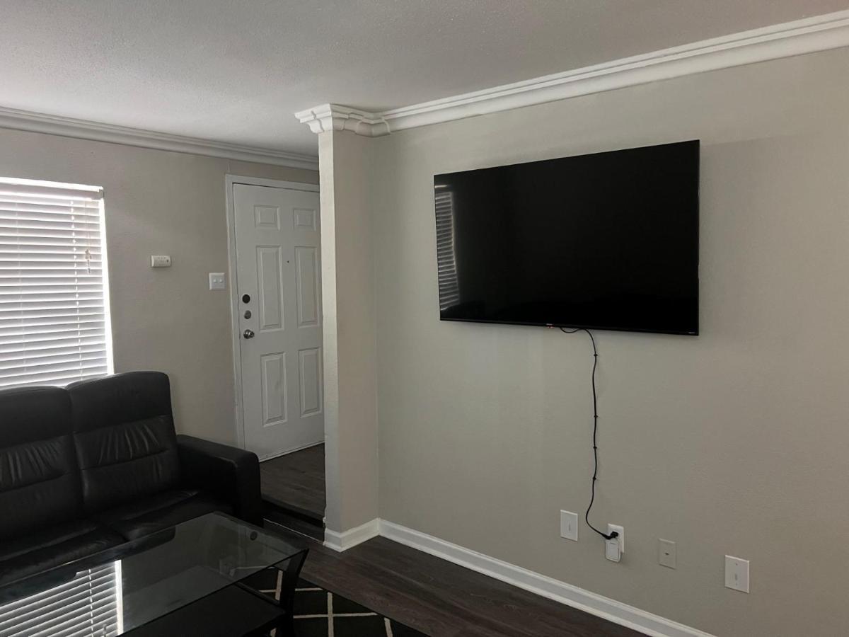 Beautiful 1-Bedroom Townhome With Nice Amenities Houston Ngoại thất bức ảnh